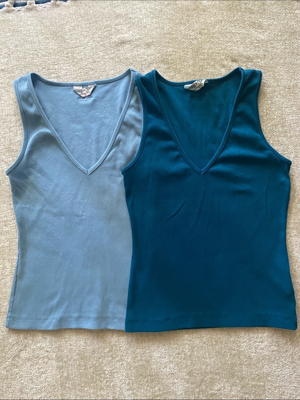 Hard Tail V-neck Ribbed Tank Top - Light Blue & Teal Size Small